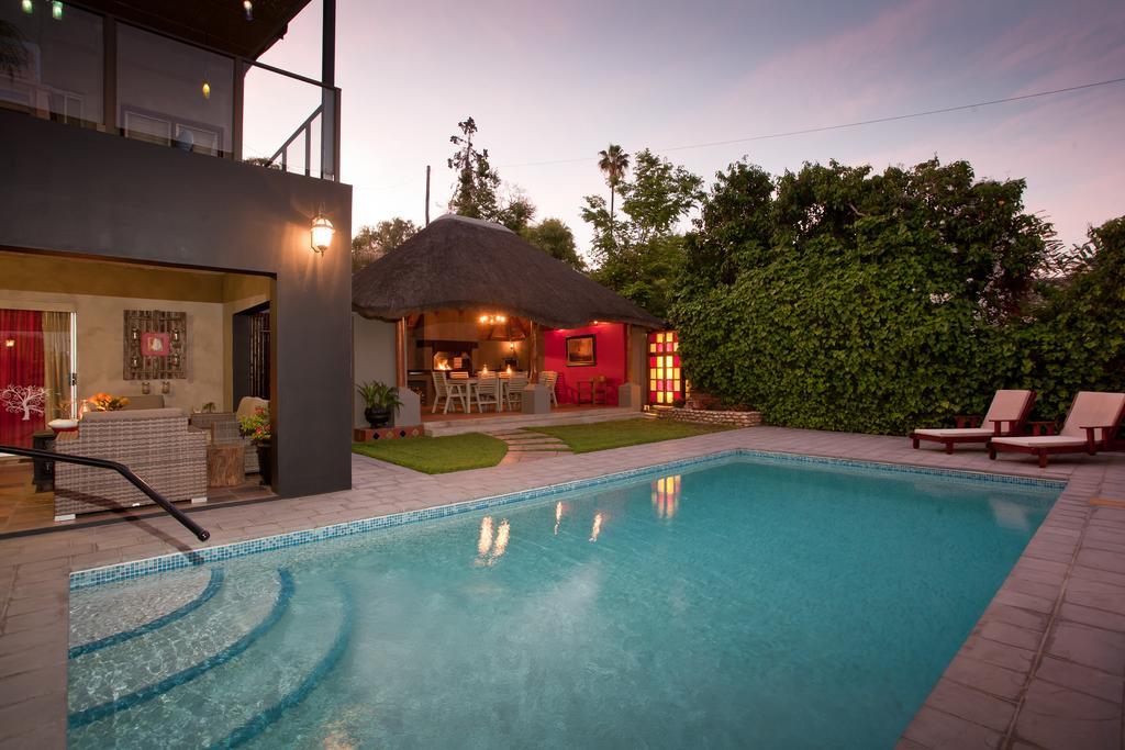Miles B&B Guest House Oudtshoorn Bagian luar foto