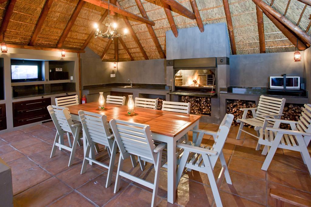 Miles B&B Guest House Oudtshoorn Bagian luar foto