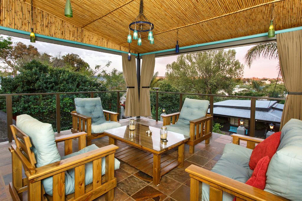 Miles B&B Guest House Oudtshoorn Bagian luar foto