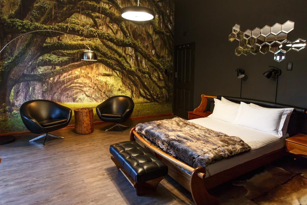 Miles B&B Guest House Oudtshoorn Ruang foto