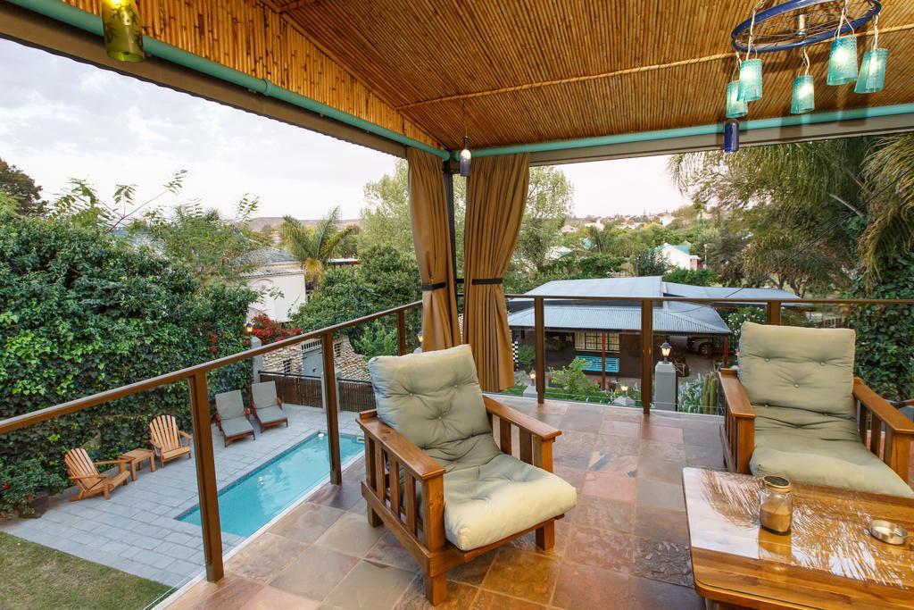 Miles B&B Guest House Oudtshoorn Bagian luar foto