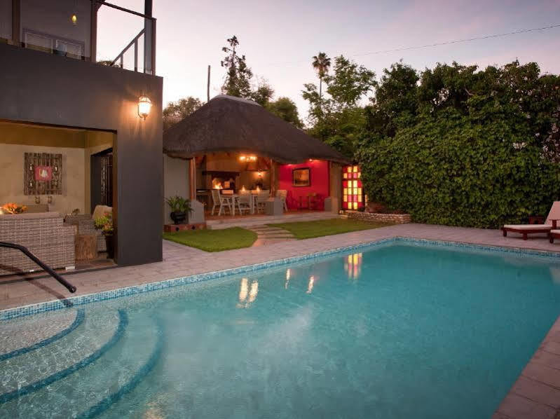 Miles B&B Guest House Oudtshoorn Bagian luar foto